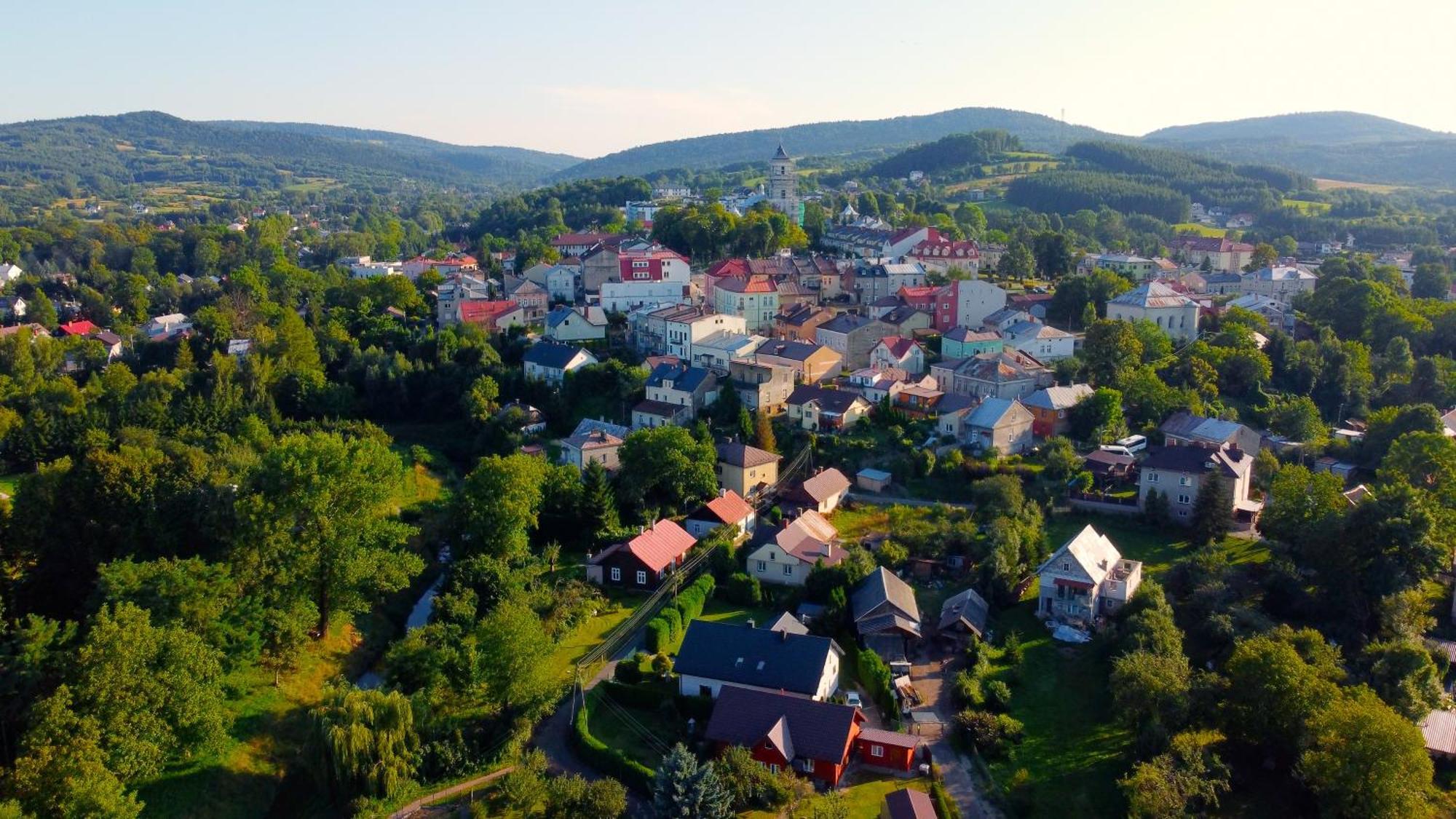 Hotel Restauracja Jas Wedrowniczek Rymanów Exteriér fotografie
