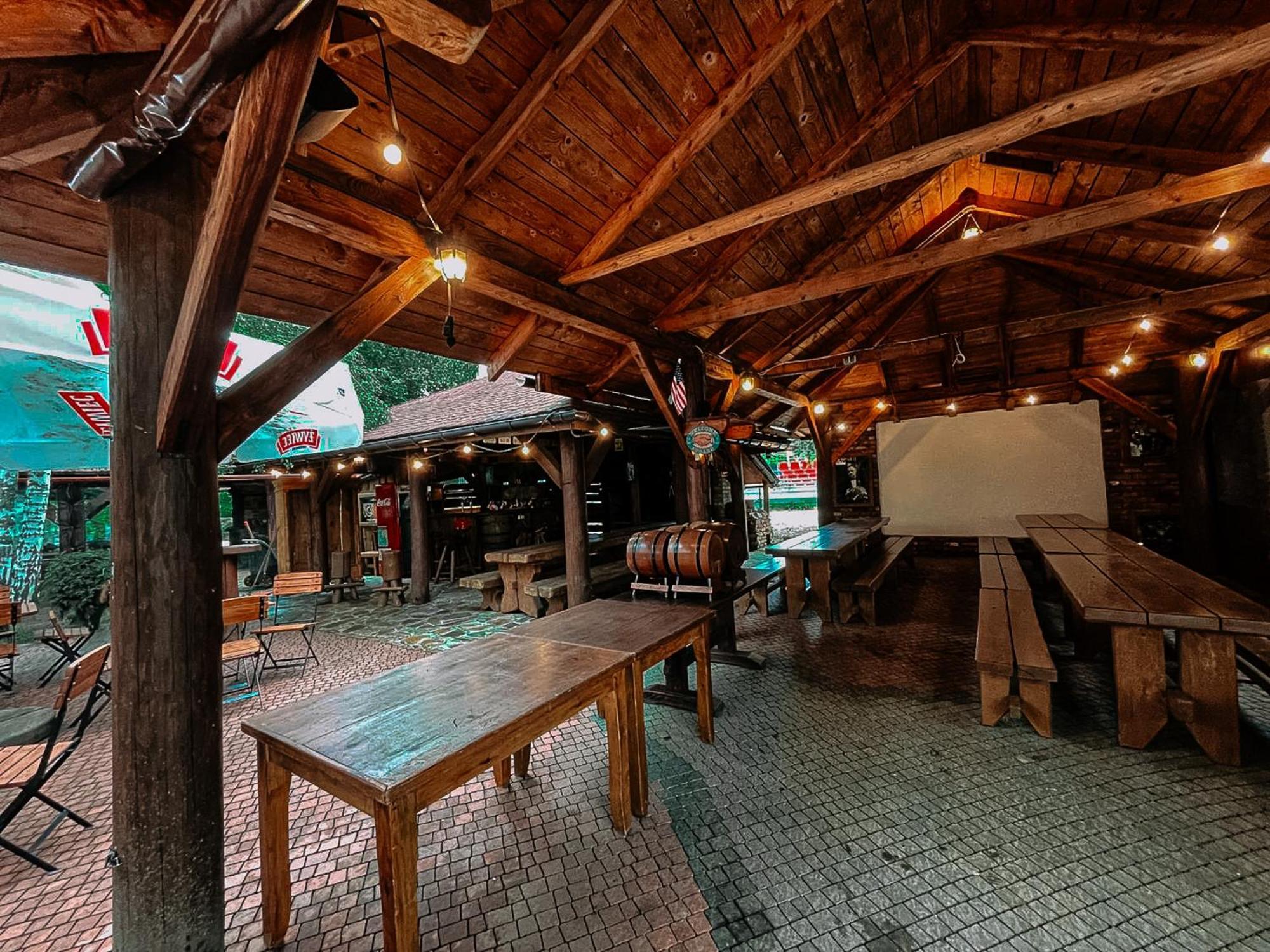 Hotel Restauracja Jas Wedrowniczek Rymanów Exteriér fotografie